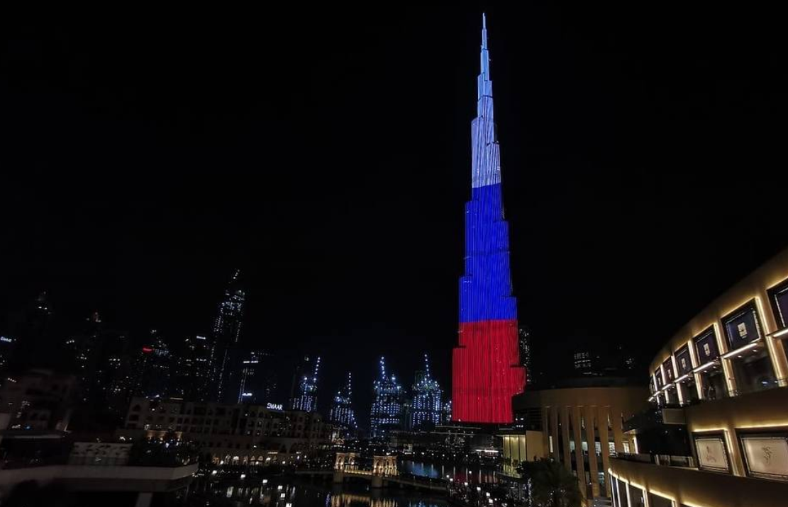 Burj Khalifa lights up with Russian flag to honor Russia Day