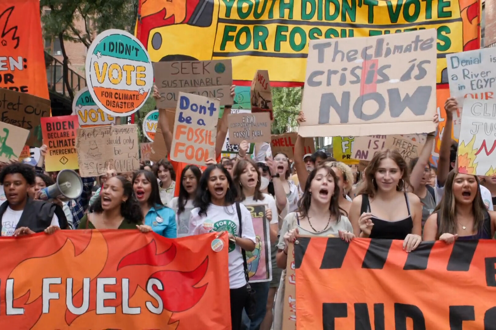 Climate Protesters March on New York, Calling for End to Fossil Fuels